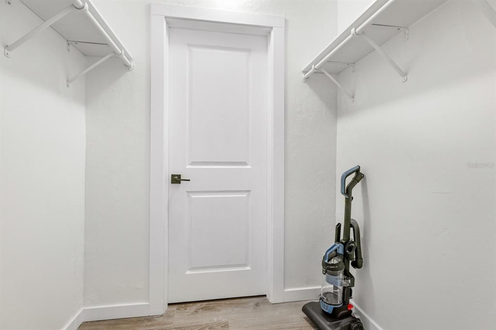 For Sale: $539,900 (2 beds, 2 baths, 1080 Square Feet)