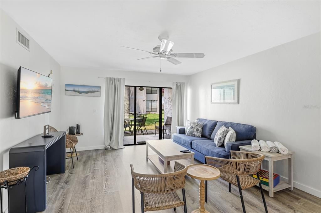 For Sale: $539,900 (2 beds, 2 baths, 1080 Square Feet)