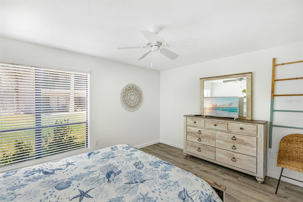 For Sale: $539,900 (2 beds, 2 baths, 1080 Square Feet)