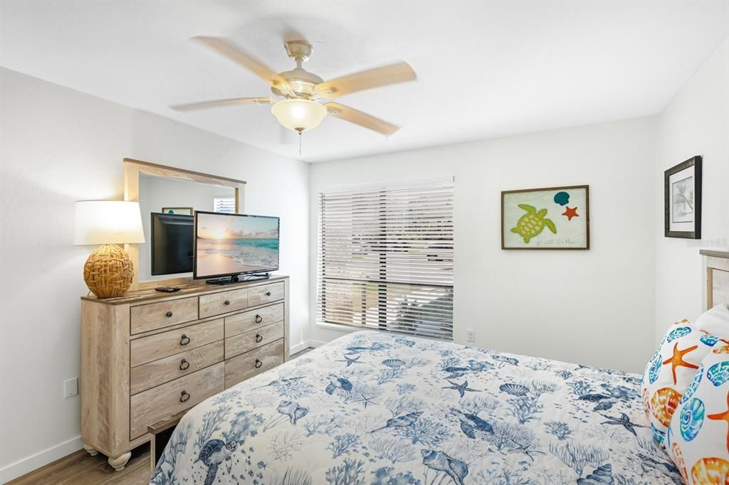For Sale: $539,900 (2 beds, 2 baths, 1080 Square Feet)