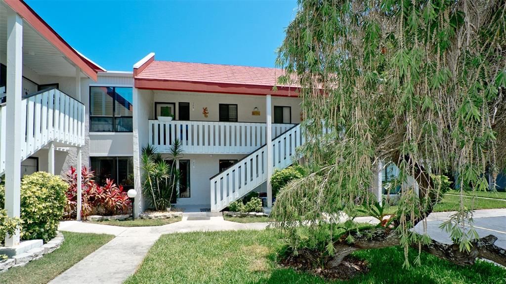 For Sale: $539,900 (2 beds, 2 baths, 1080 Square Feet)