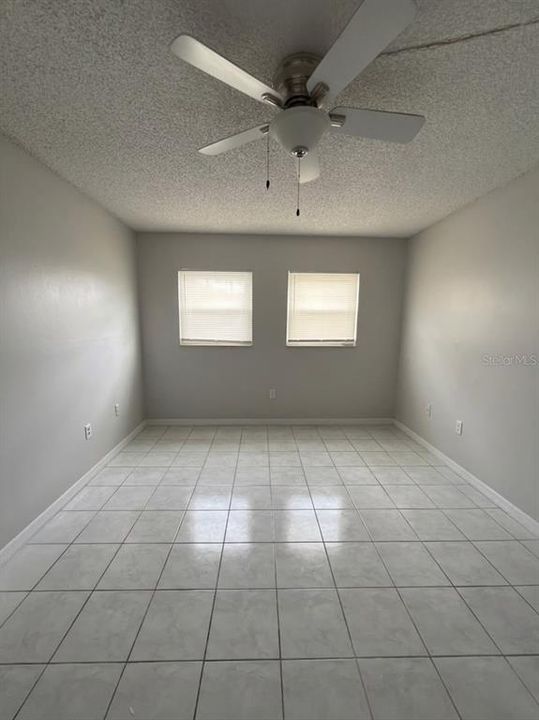 For Sale: $154,400 (2 beds, 1 baths, 793 Square Feet)