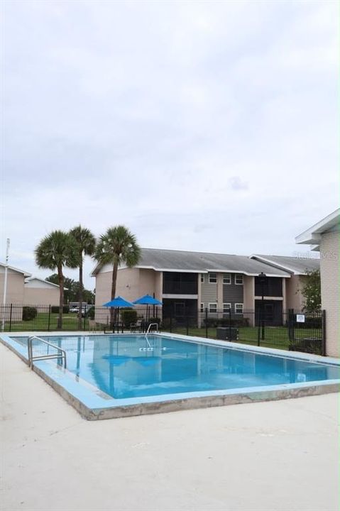 For Sale: $154,400 (2 beds, 1 baths, 793 Square Feet)