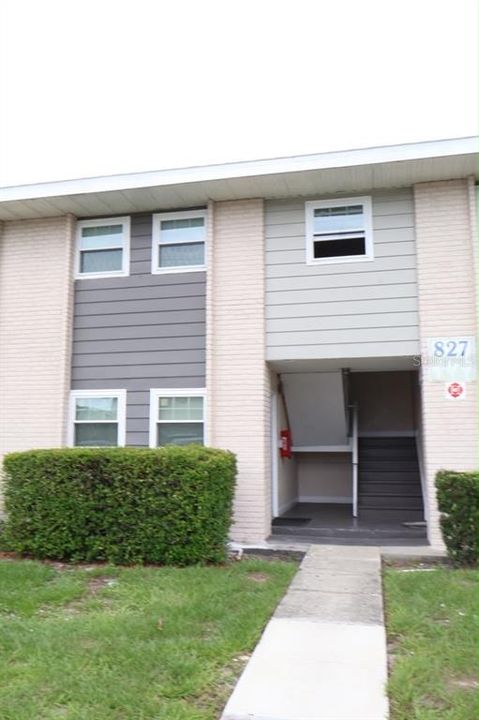 For Sale: $154,400 (2 beds, 1 baths, 793 Square Feet)