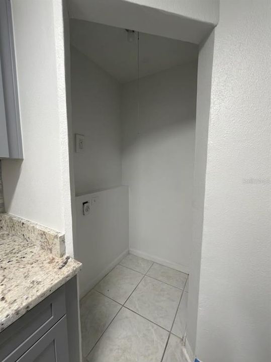 For Sale: $154,400 (2 beds, 1 baths, 793 Square Feet)