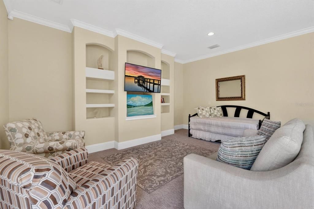 Activo con contrato: $1,499,000 (4 camas, 3 baños, 3188 Pies cuadrados)