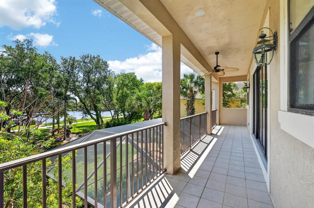 Activo con contrato: $1,499,000 (4 camas, 3 baños, 3188 Pies cuadrados)