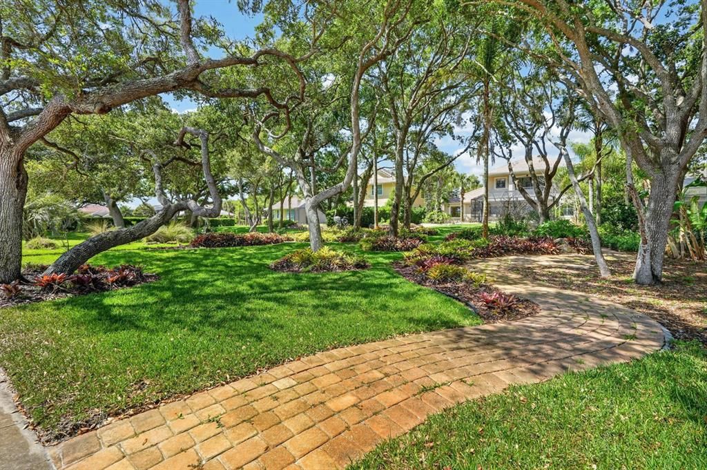 Activo con contrato: $1,499,000 (4 camas, 3 baños, 3188 Pies cuadrados)