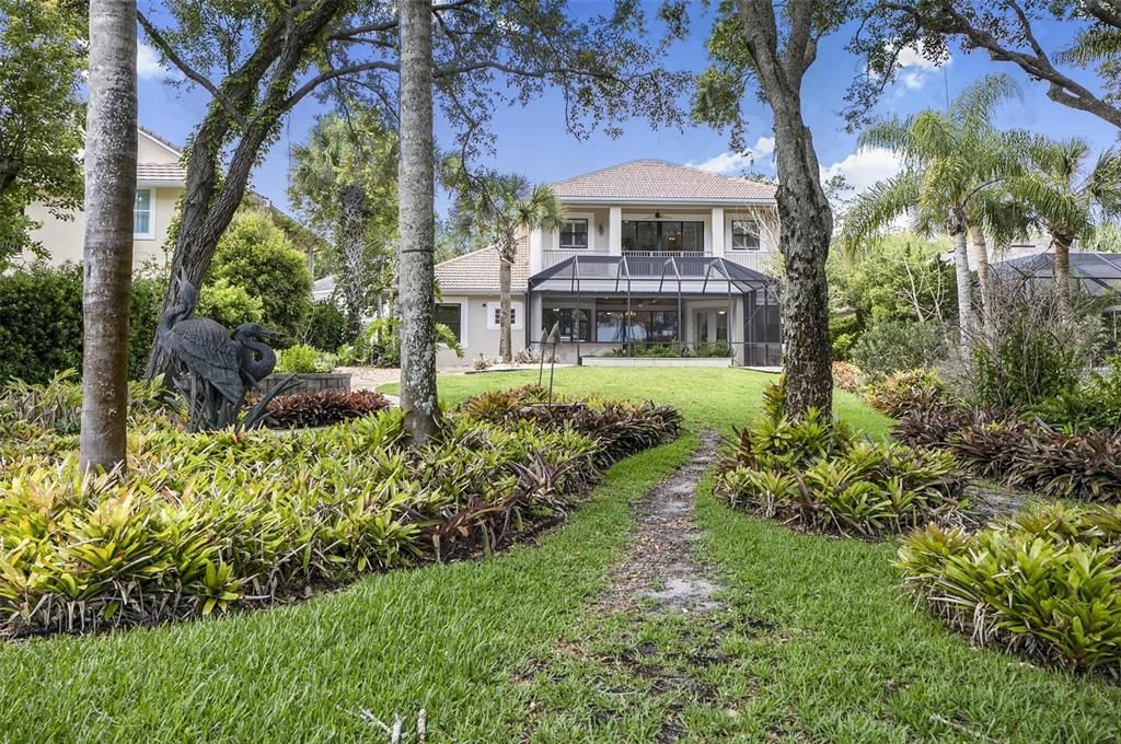 Activo con contrato: $1,499,000 (4 camas, 3 baños, 3188 Pies cuadrados)