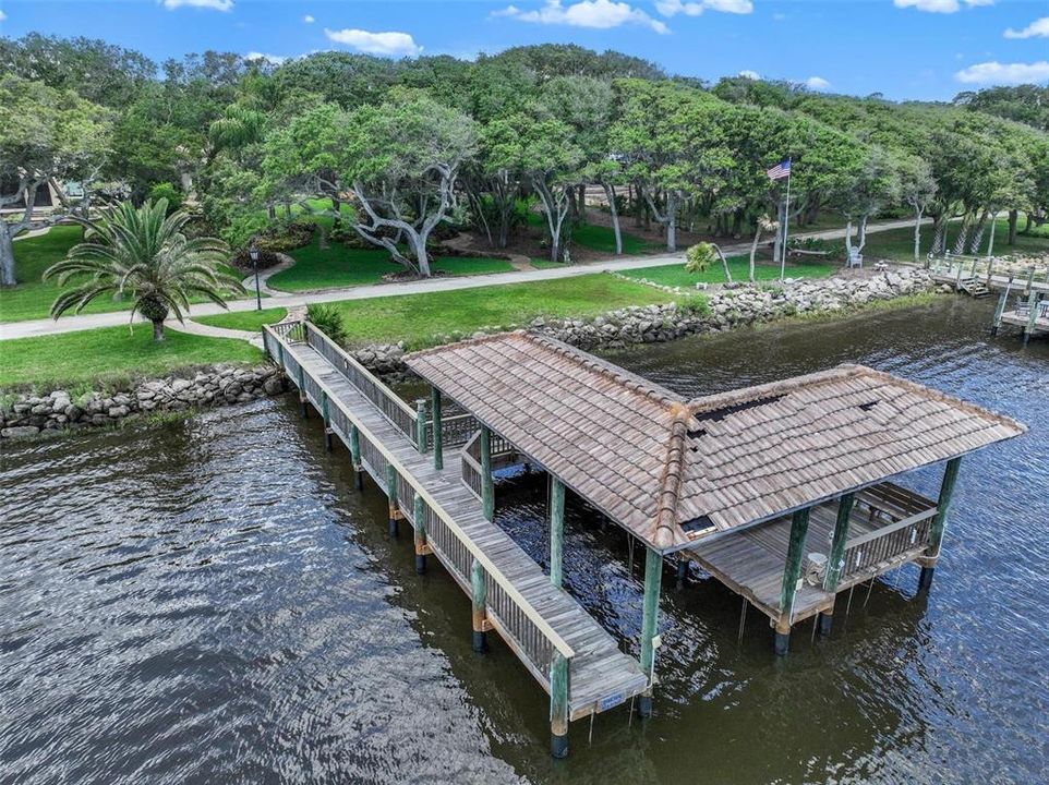 Activo con contrato: $1,499,000 (4 camas, 3 baños, 3188 Pies cuadrados)