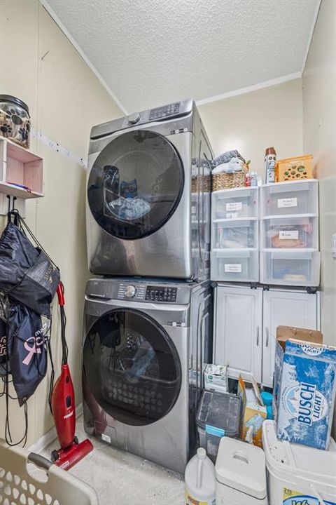 En Venta: $185,000 (3 camas, 2 baños, 1624 Pies cuadrados)