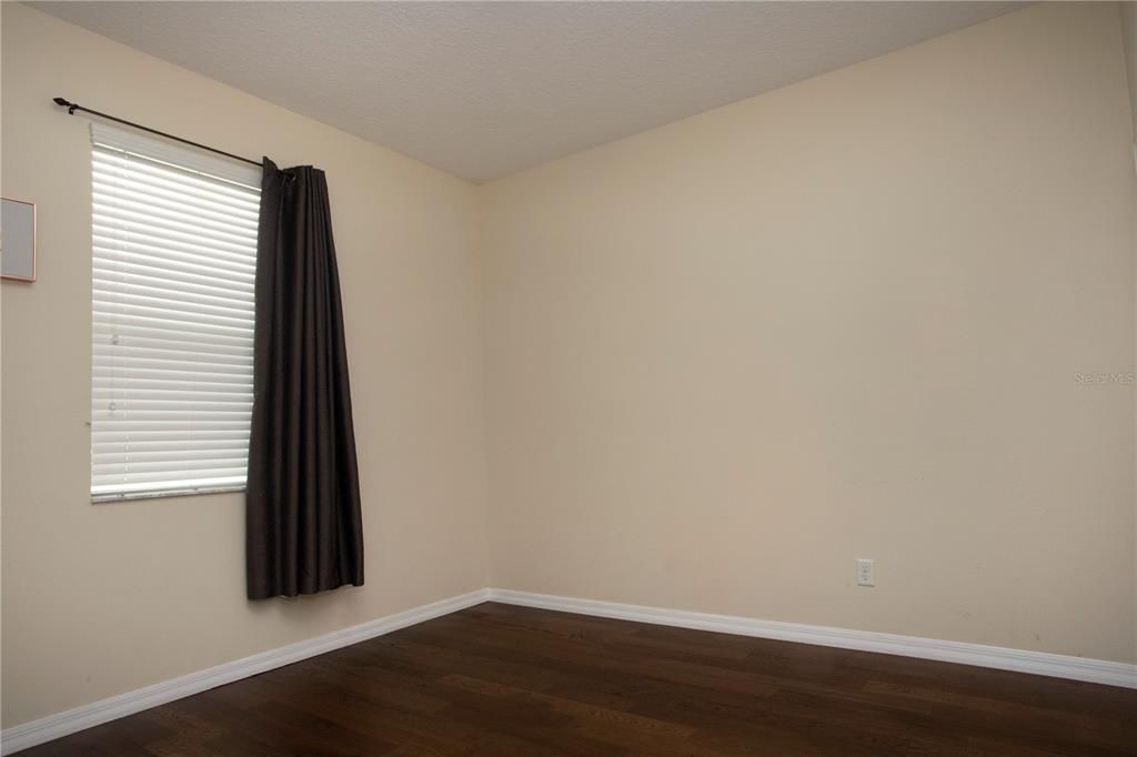 For Rent: $2,400 (3 beds, 2 baths, 2127 Square Feet)