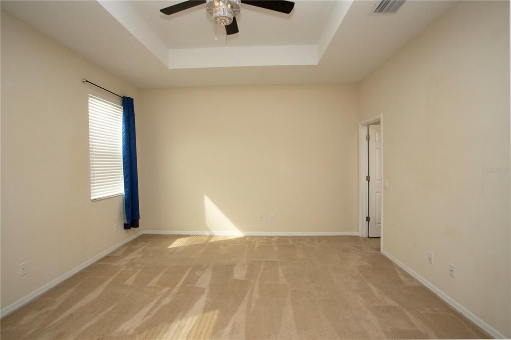 For Rent: $2,400 (3 beds, 2 baths, 2127 Square Feet)