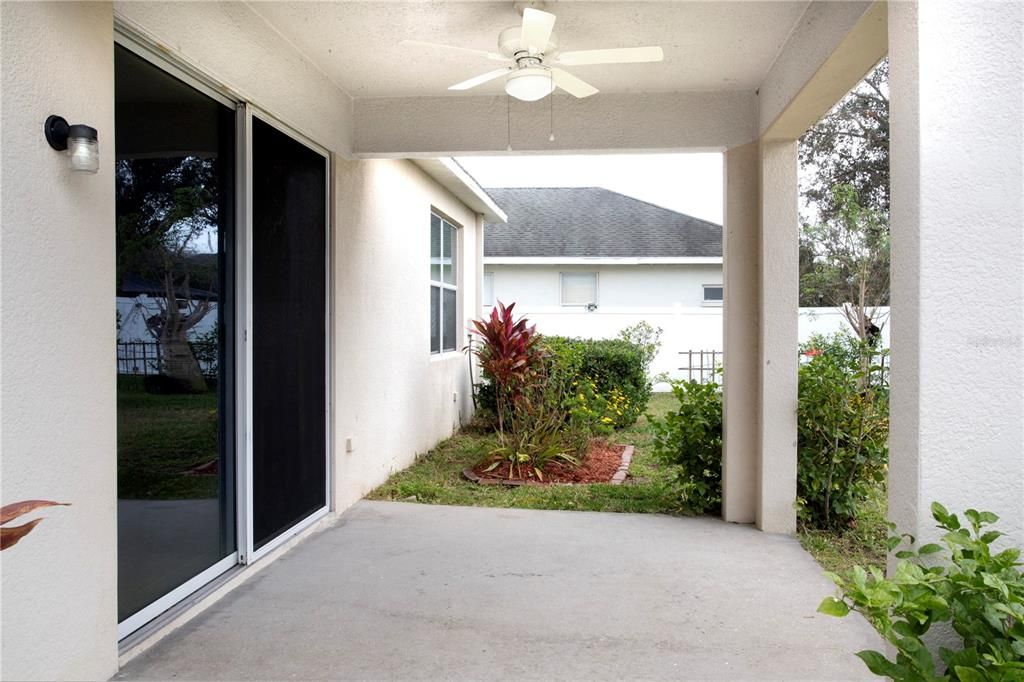For Rent: $2,400 (3 beds, 2 baths, 2127 Square Feet)