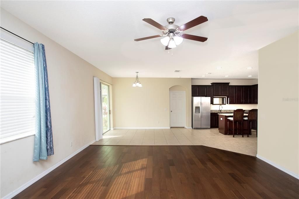For Rent: $2,400 (3 beds, 2 baths, 2127 Square Feet)