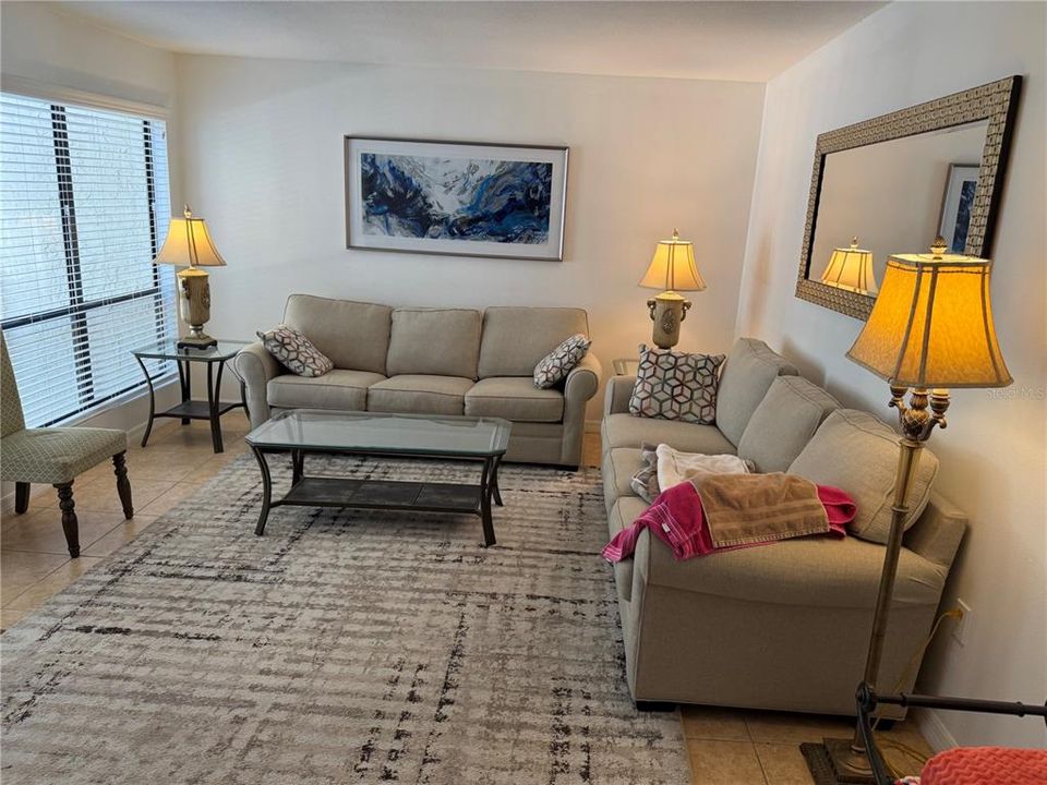 For Sale: $529,900 (2 beds, 2 baths, 1332 Square Feet)