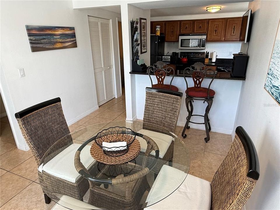 For Sale: $529,900 (2 beds, 2 baths, 1332 Square Feet)