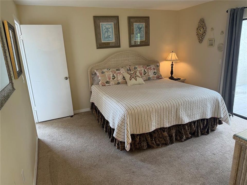 For Sale: $529,900 (2 beds, 2 baths, 1332 Square Feet)