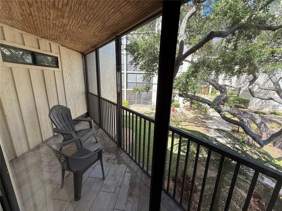 For Sale: $529,900 (2 beds, 2 baths, 1332 Square Feet)