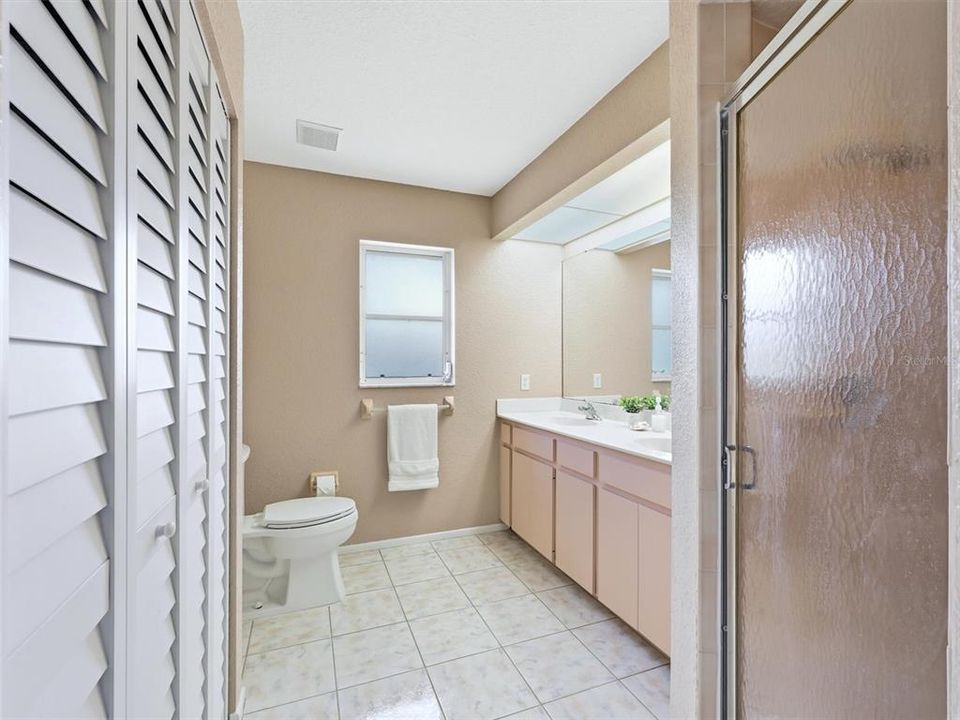 Active With Contract: $350,000 (3 beds, 2 baths, 1685 Square Feet)