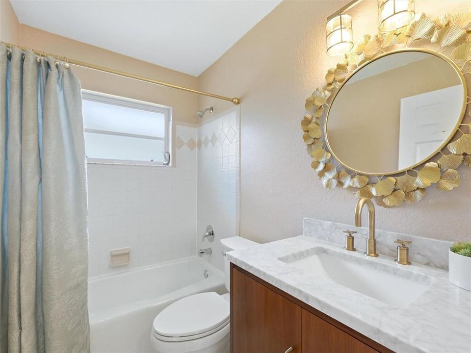 Active With Contract: $350,000 (3 beds, 2 baths, 1685 Square Feet)