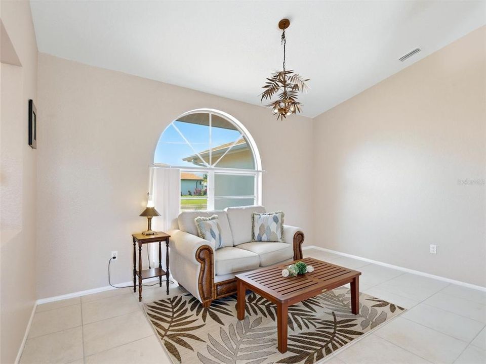 Active With Contract: $350,000 (3 beds, 2 baths, 1685 Square Feet)