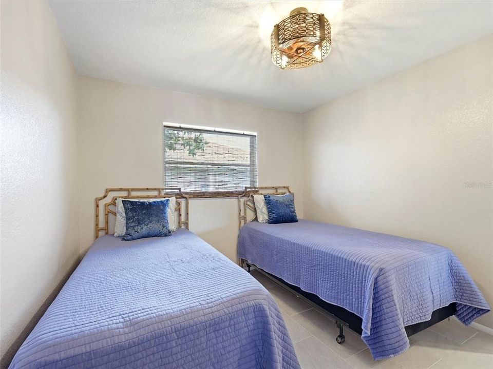 Active With Contract: $350,000 (3 beds, 2 baths, 1685 Square Feet)