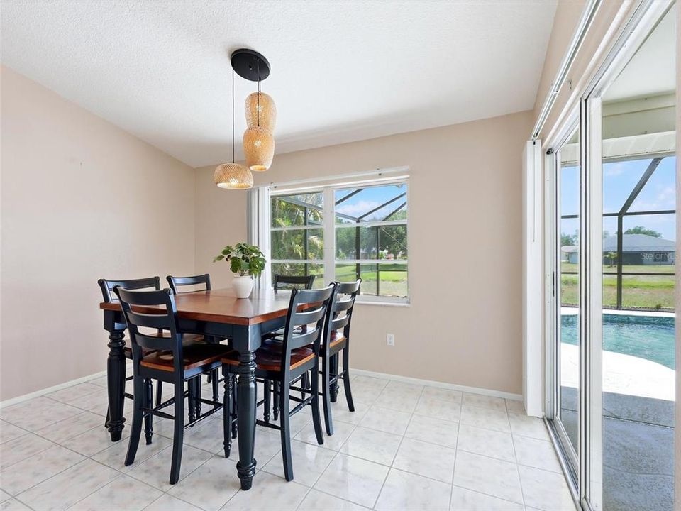 Active With Contract: $350,000 (3 beds, 2 baths, 1685 Square Feet)