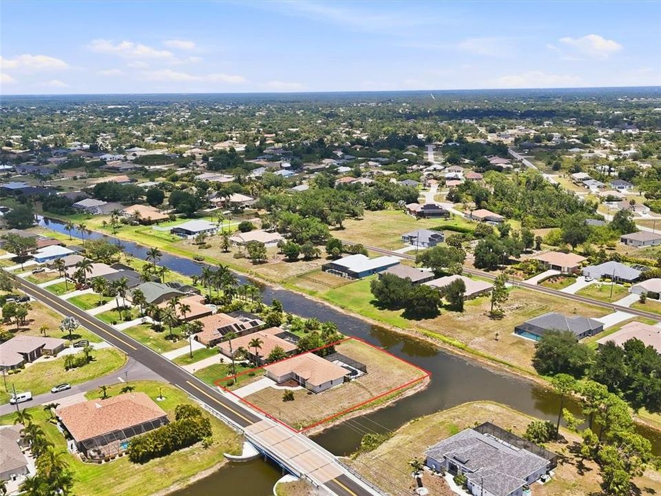 Active With Contract: $350,000 (3 beds, 2 baths, 1685 Square Feet)