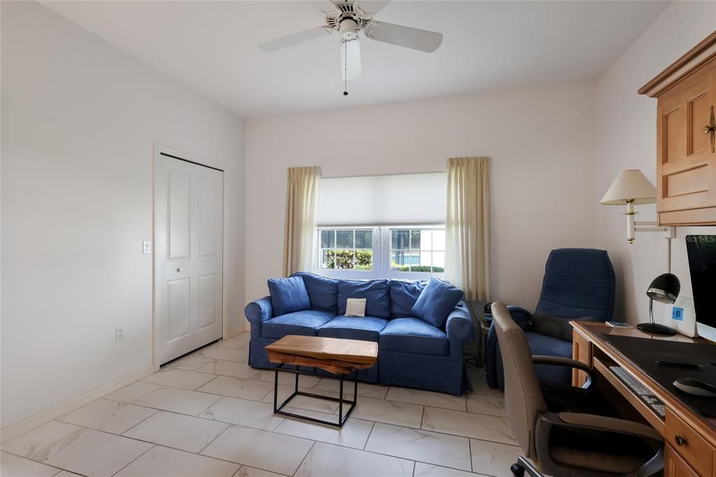 Activo con contrato: $575,000 (3 camas, 2 baños, 2325 Pies cuadrados)