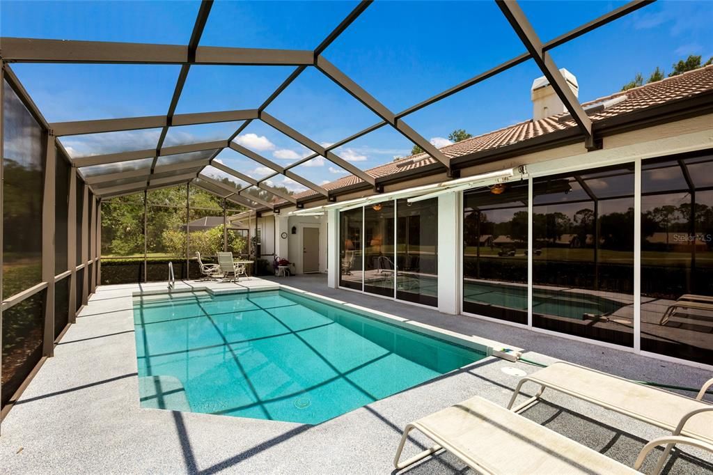 Activo con contrato: $575,000 (3 camas, 2 baños, 2325 Pies cuadrados)