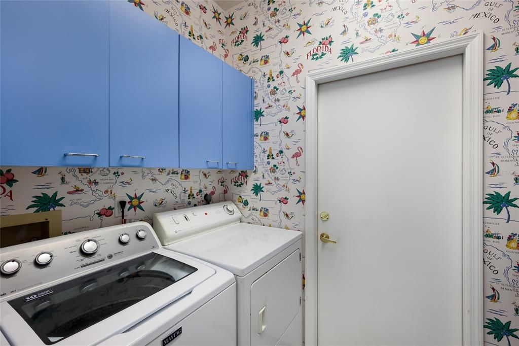 Activo con contrato: $575,000 (3 camas, 2 baños, 2325 Pies cuadrados)
