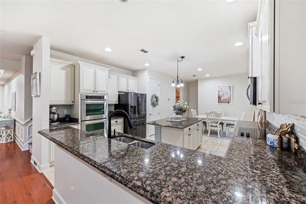 Active With Contract: $820,000 (4 beds, 3 baths, 3611 Square Feet)