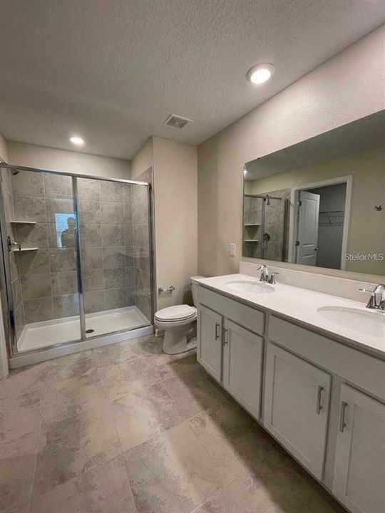 En Venta: $338,000 (3 camas, 2 baños, 1560 Pies cuadrados)