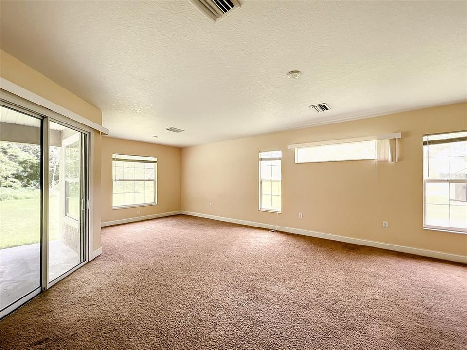 For Rent: $2,650 (4 beds, 3 baths, 2900 Square Feet)