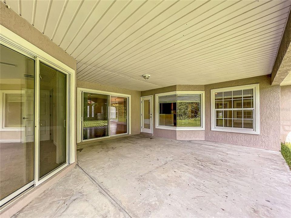 For Rent: $2,650 (4 beds, 3 baths, 2900 Square Feet)