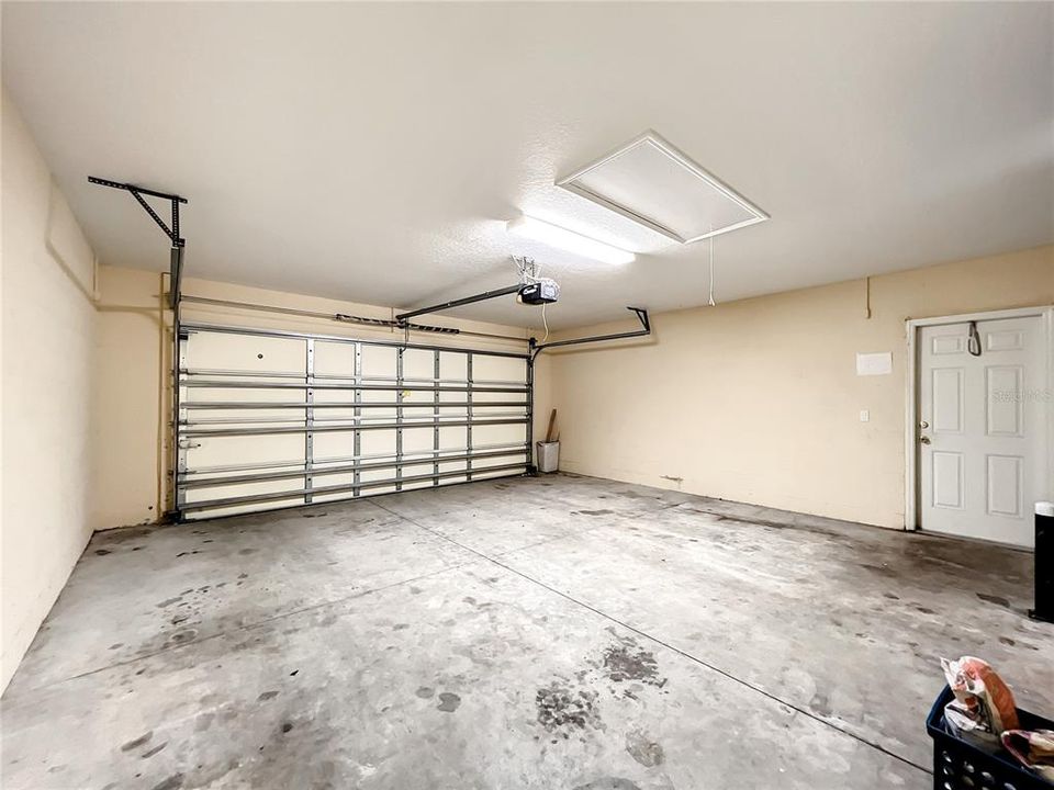 For Rent: $2,650 (4 beds, 3 baths, 2900 Square Feet)