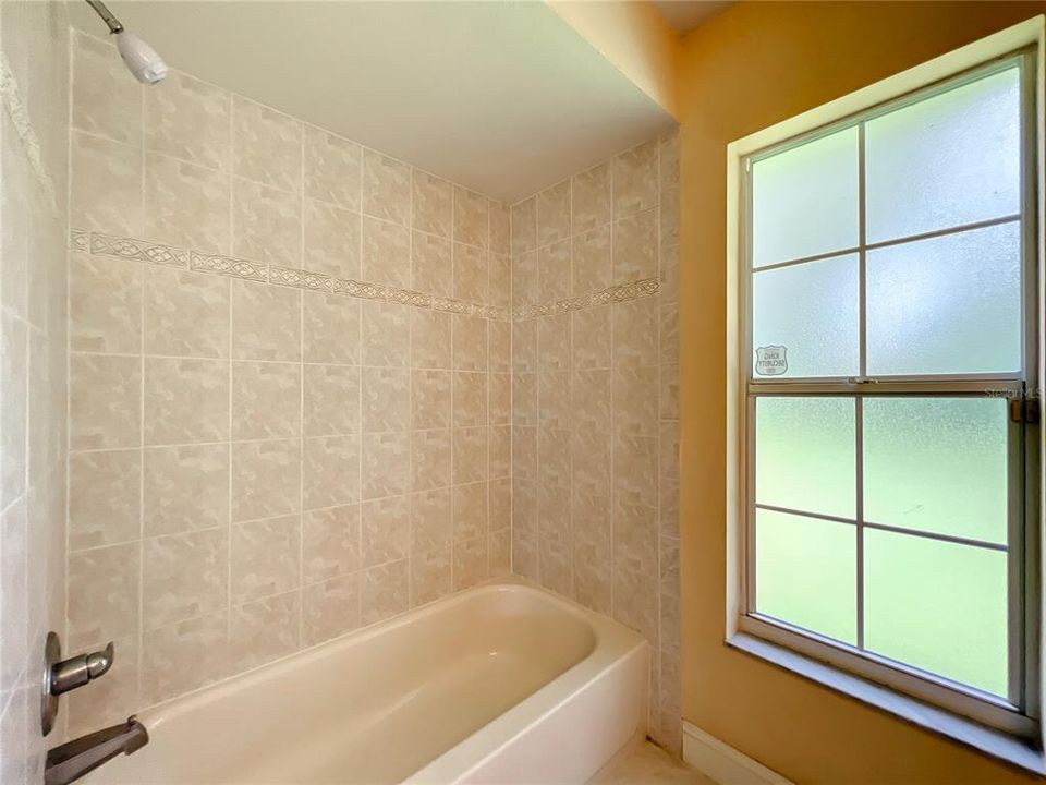 For Rent: $2,650 (4 beds, 3 baths, 2900 Square Feet)