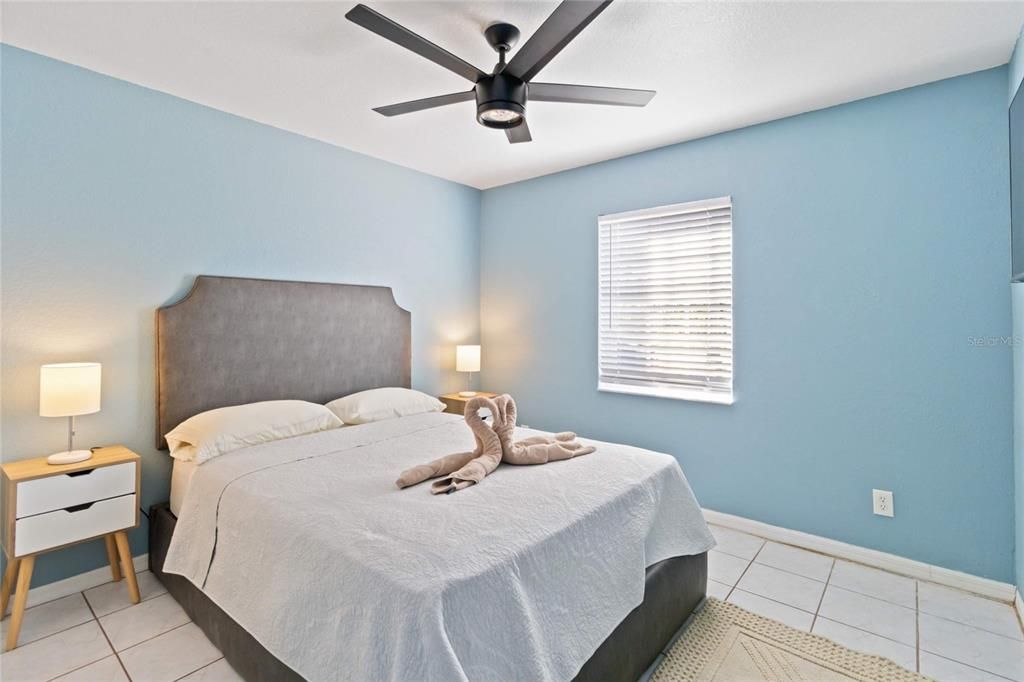 For Rent: $1,699 (6 beds, 6 baths, 2304 Square Feet)