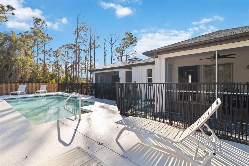 For Rent: $1,699 (6 beds, 6 baths, 2304 Square Feet)