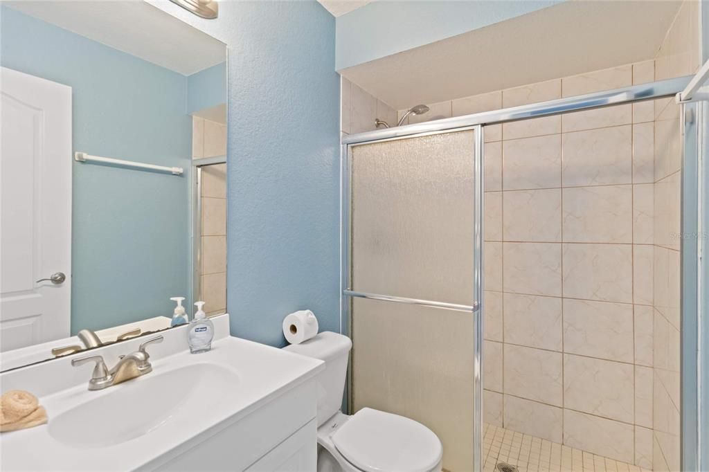 For Rent: $1,699 (6 beds, 6 baths, 2304 Square Feet)