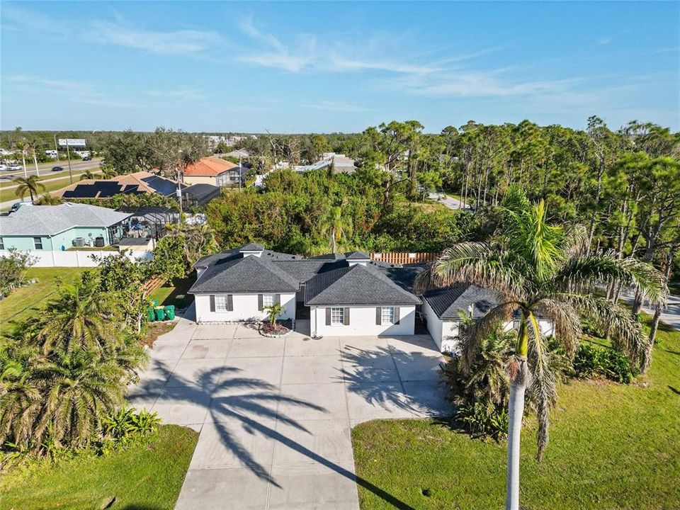 For Rent: $1,699 (6 beds, 6 baths, 2304 Square Feet)