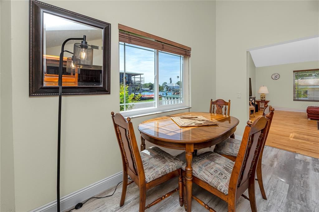 En Venta: $560,000 (3 camas, 2 baños, 1904 Pies cuadrados)