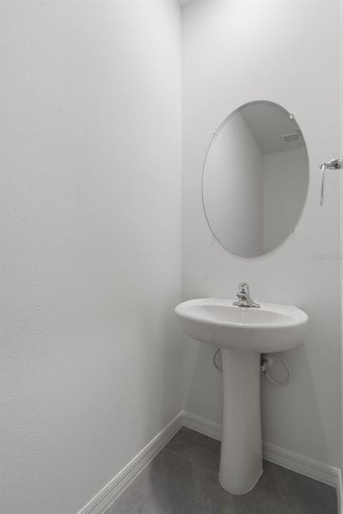 For Rent: $2,300 (3 beds, 2 baths, 1673 Square Feet)