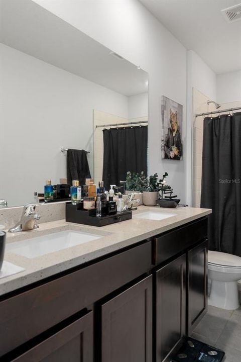 For Rent: $2,300 (3 beds, 2 baths, 1673 Square Feet)