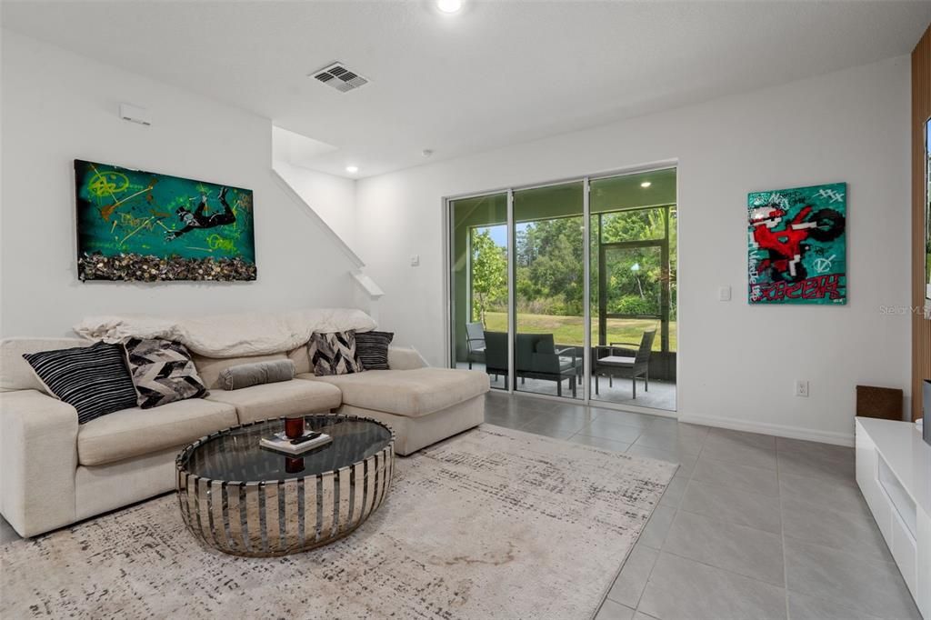 For Rent: $2,300 (3 beds, 2 baths, 1673 Square Feet)