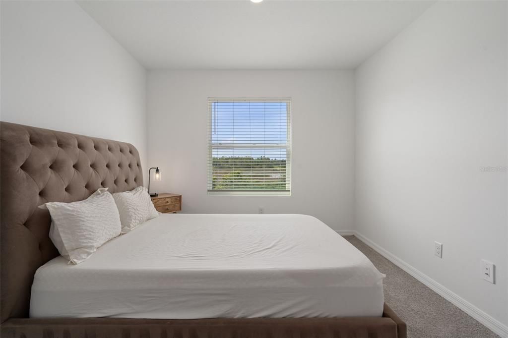 For Rent: $2,300 (3 beds, 2 baths, 1673 Square Feet)