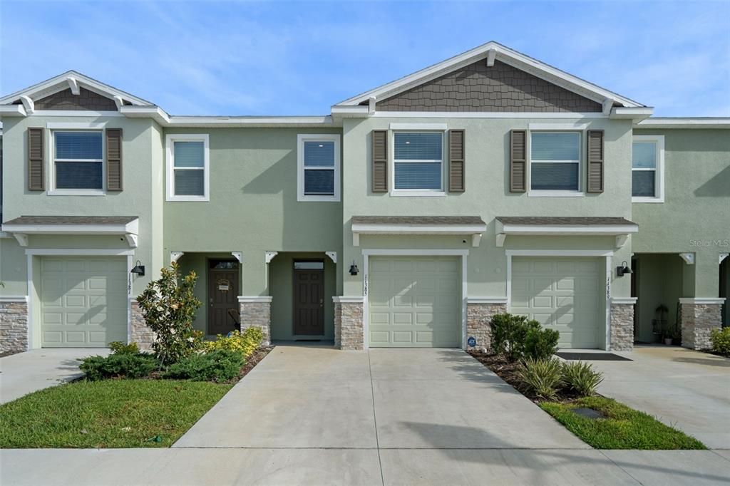 For Rent: $2,300 (3 beds, 2 baths, 1673 Square Feet)