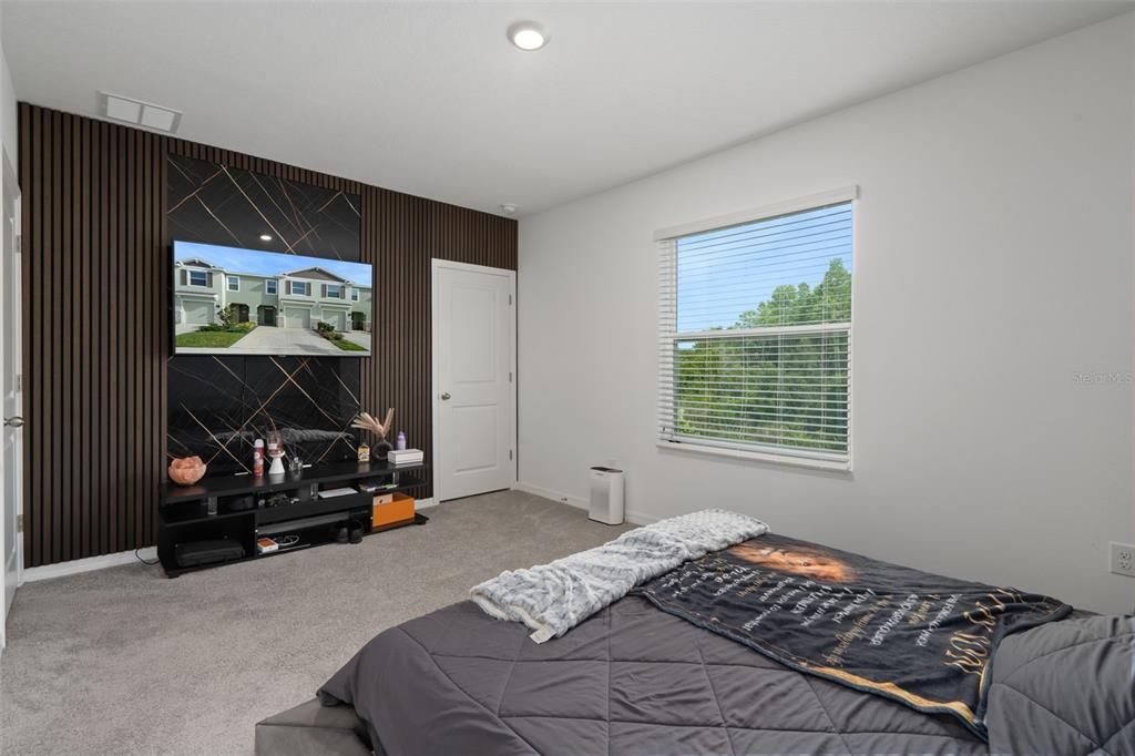 For Rent: $2,300 (3 beds, 2 baths, 1673 Square Feet)