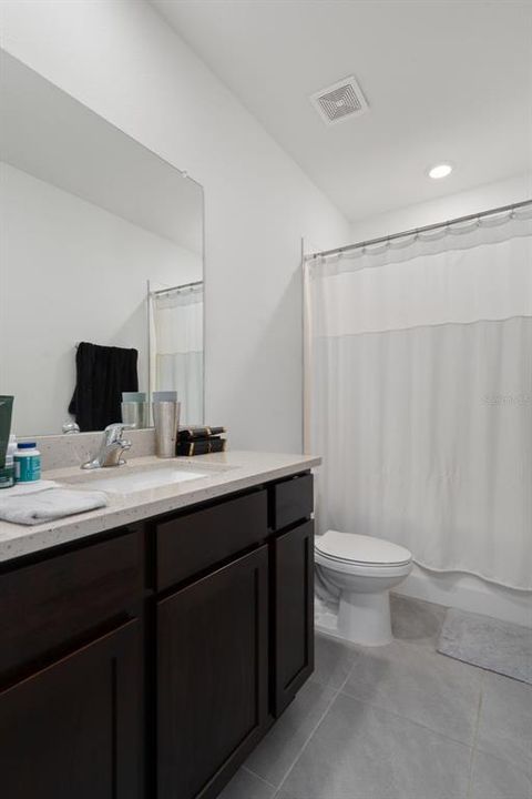 For Rent: $2,300 (3 beds, 2 baths, 1673 Square Feet)